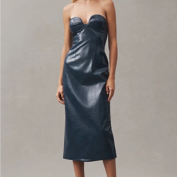 Mare Mare Faux Leather Strapless Slim
Midi Dress EEUC once worn. Sz S - Picture 3 of 6